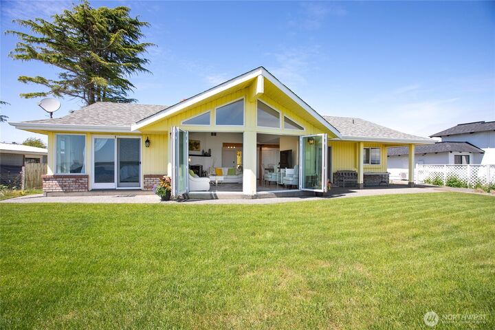 Property Photo:  5563  Haida Way  WA 98230 