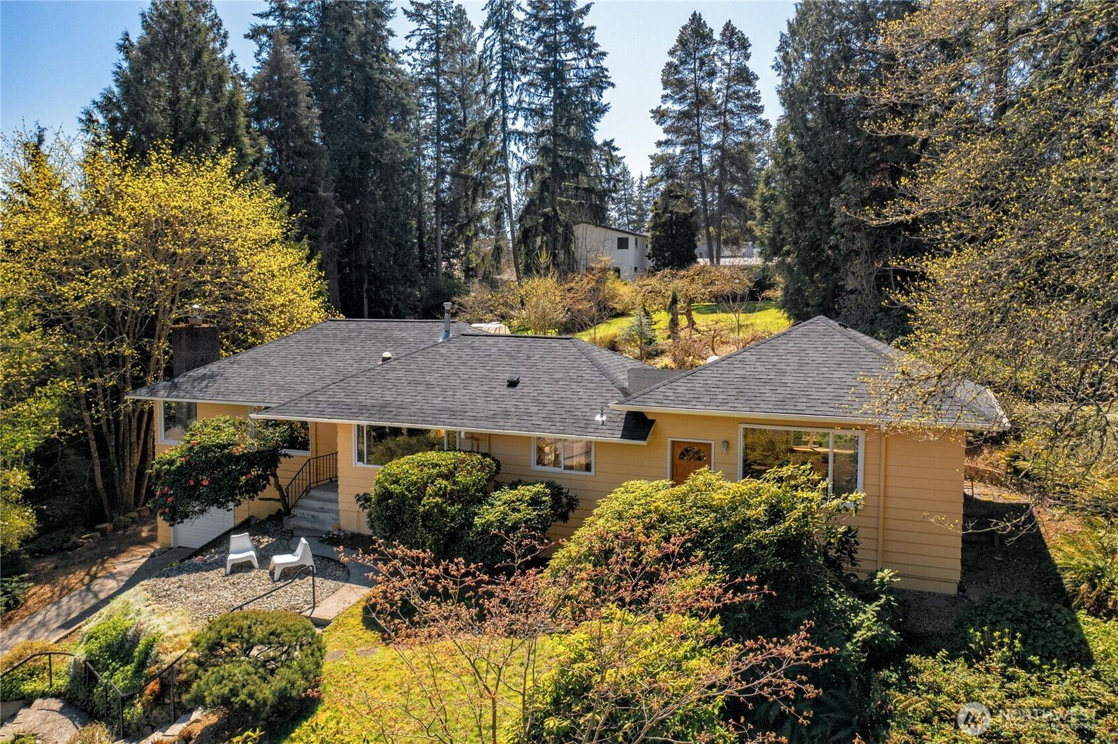 Property Photo:  2209 NE 177th Street  WA 98155 