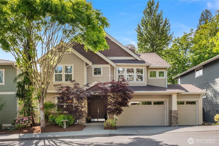 Property Photo:  10337  155th Avenue NE  WA 98052 