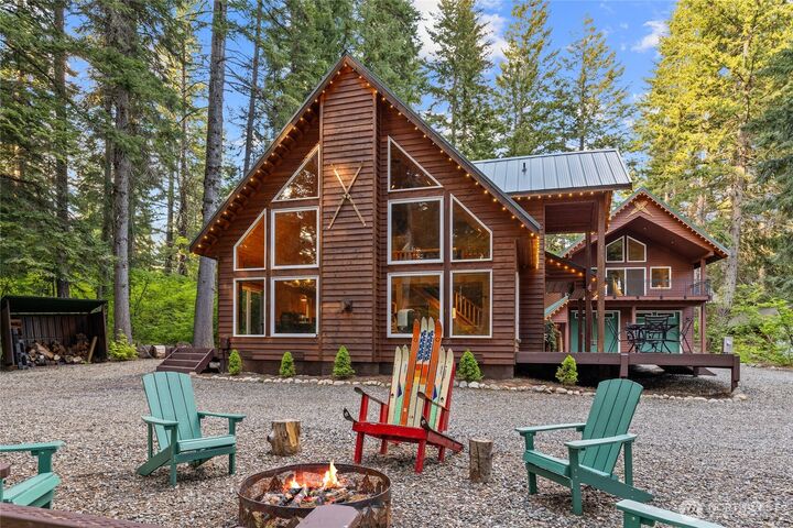 Property Photo:  350  Redwood Lane  WA 98940 
