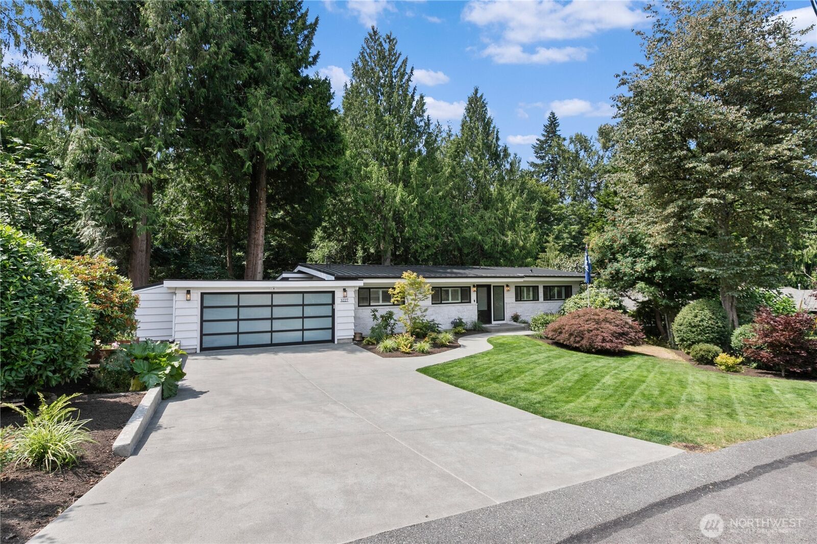 Property Photo:  3227  103rd Place NE  WA 98004 