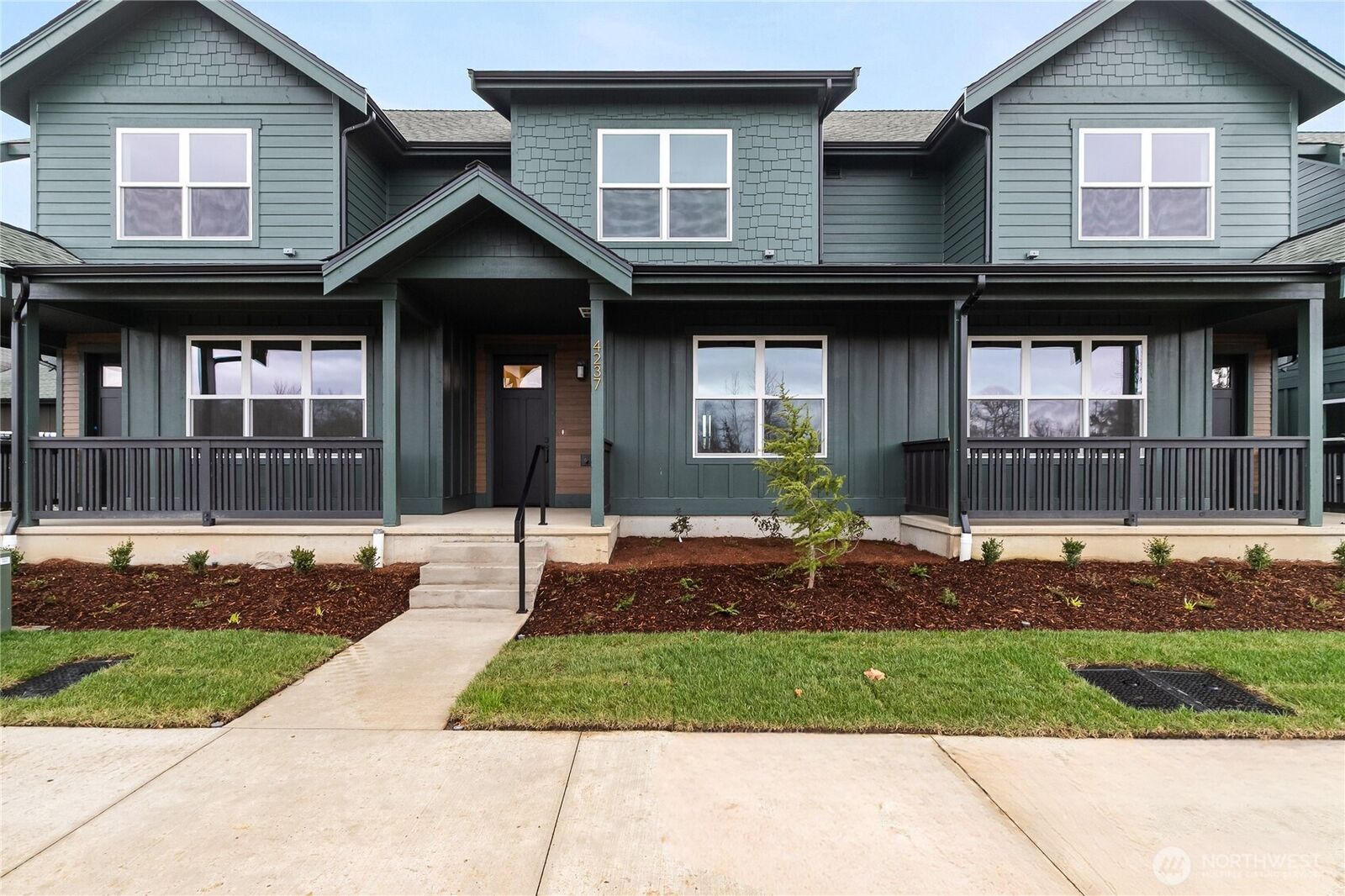Property Photo:  4237  Melrose Lane  WA 98226 
