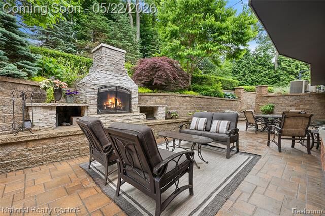 Property Photo:  4571 W Grindley Court NW  MI 48302 