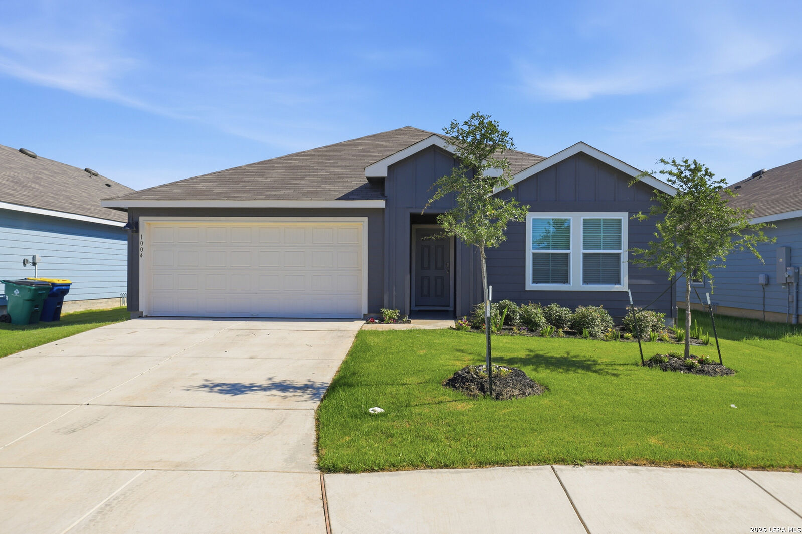 Property Photo: 1004 Village Run TX 78155
