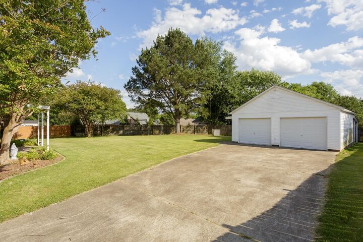 Property Photo:  303 Cordelia Way  AL 35633 