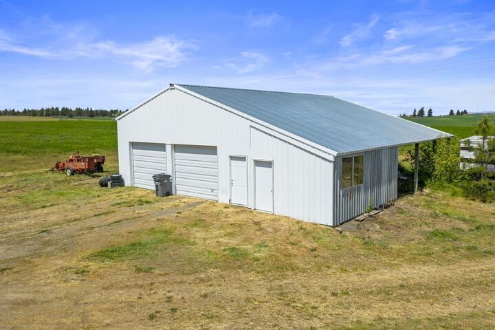 Property Photo:  13222 N Wood Rd  WA 99029 