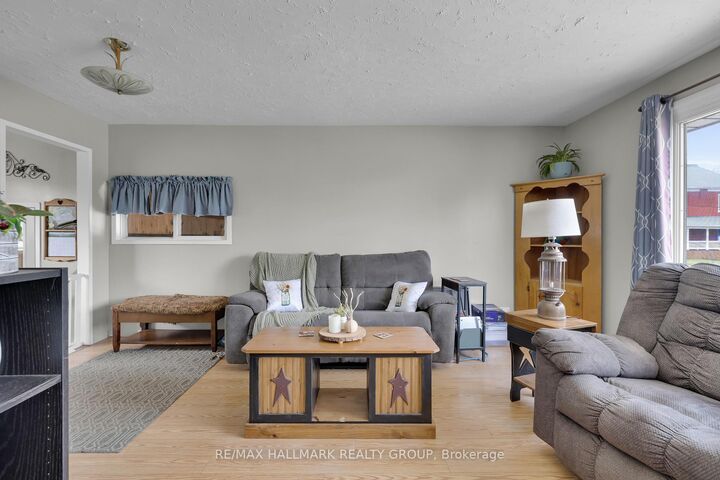 Property Photo: 86 Jasper Avenue ON K7A 4E1