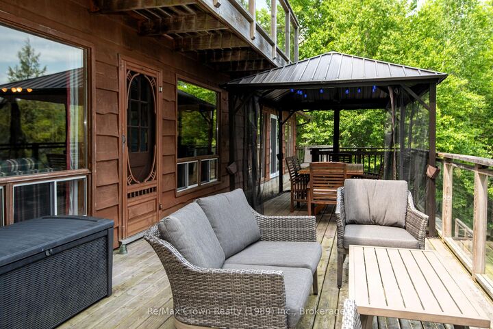 Property Photo: 294 Everett Drive ON P0H 2R0