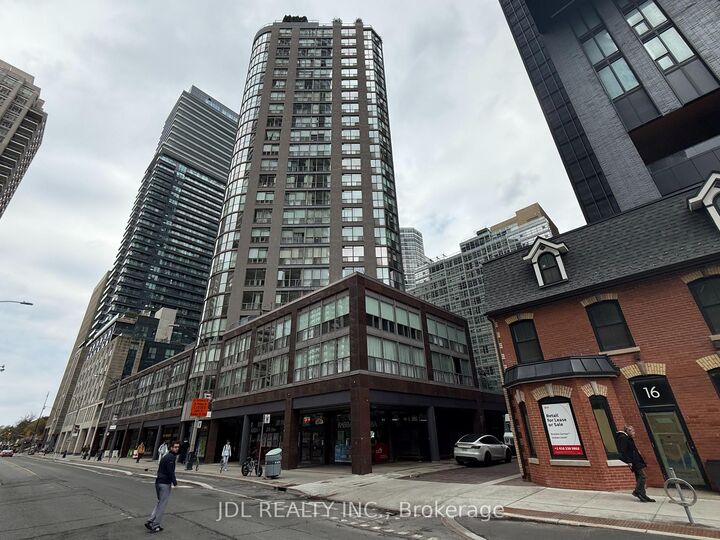 24 Wellesley Street W 2002 — photo 1