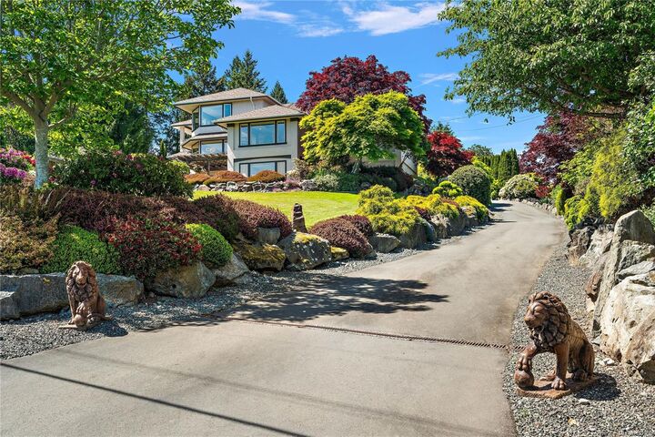 11096 Greenpark Dr — photo 1