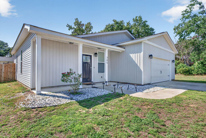 Property Photo: 305 Border Drive SC 29841