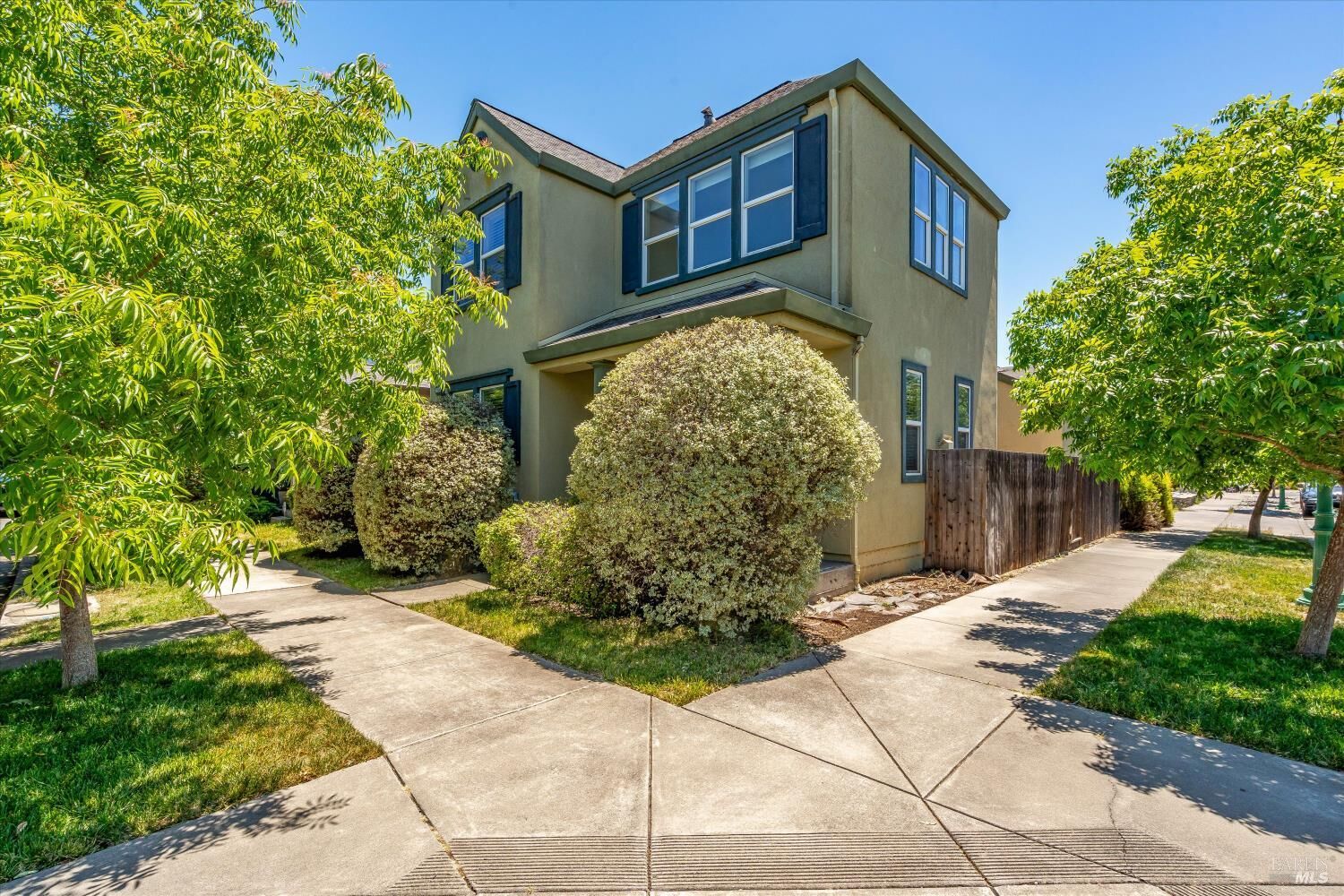 Property Photo:  2490 Van Patter Drive  CA 95403 