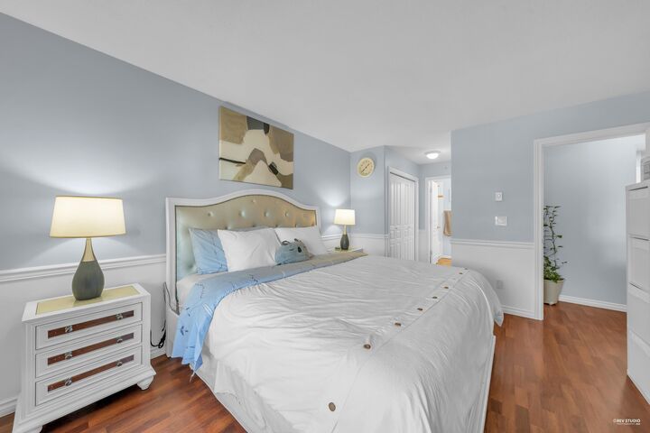 Property Photo:  215 Twelfth Street 505  BC V3M 4H4 