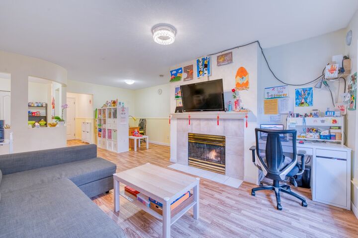 Property Photo: 3738 Norfolk Street 207 BC V5G 4V4