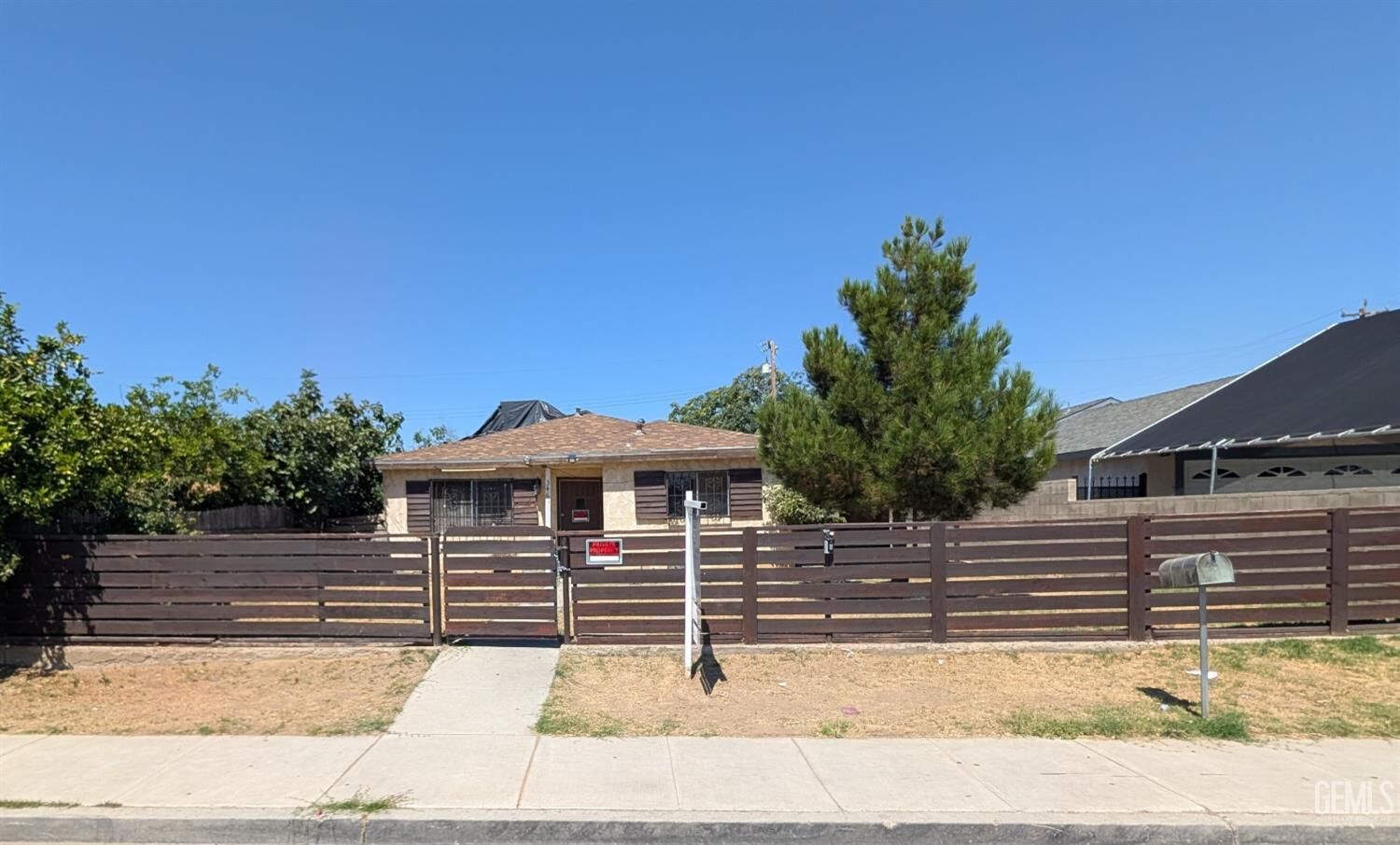Property Photo: 346 Tyree Toliver Street CA 93307