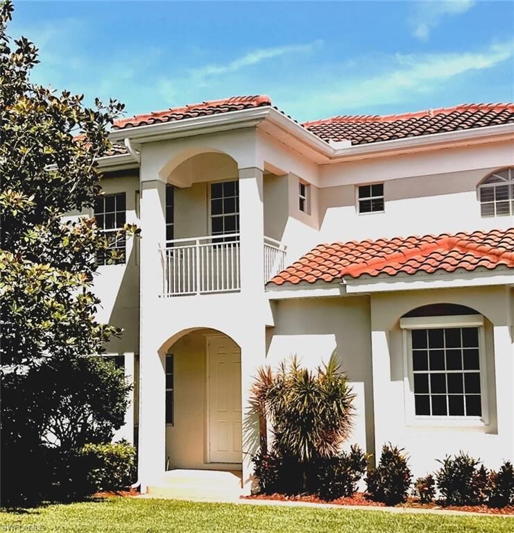 Property Photo:  1900 L Ambiance Cir 201  FL 34108 