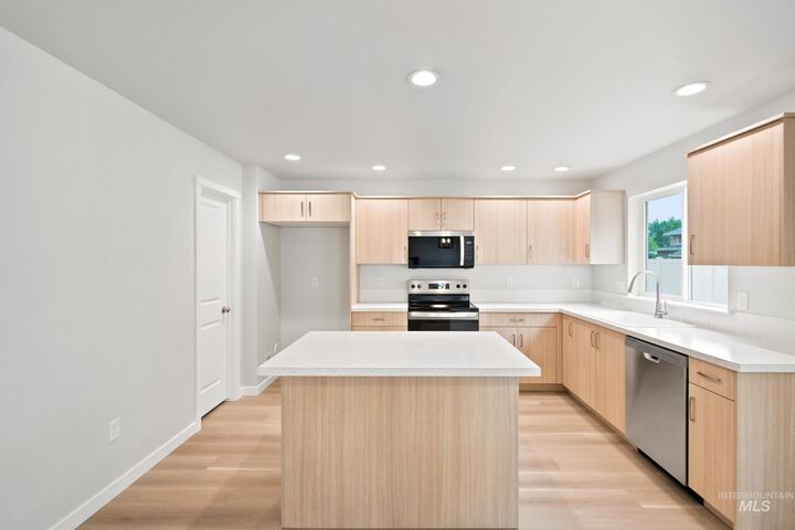 Property Photo:  503 W Novak Dr  ID 83617 