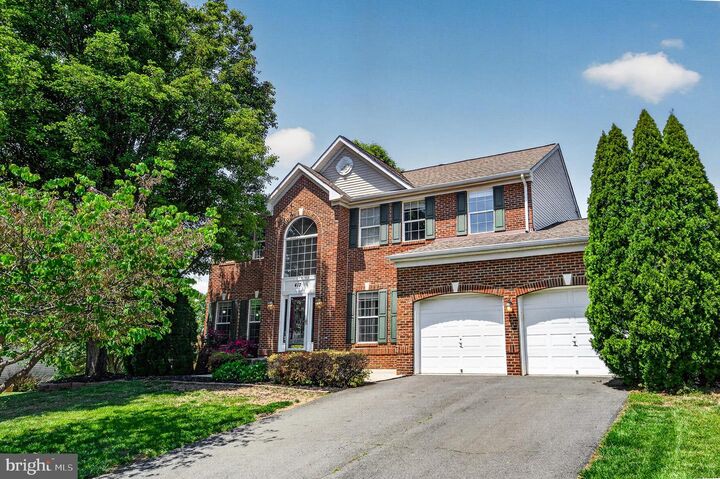 Property Photo:  413 Crosman Court  VA 20132 