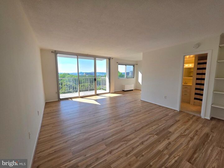 Property Photo:  2059 Huntington Avenue 1100  VA 22303 