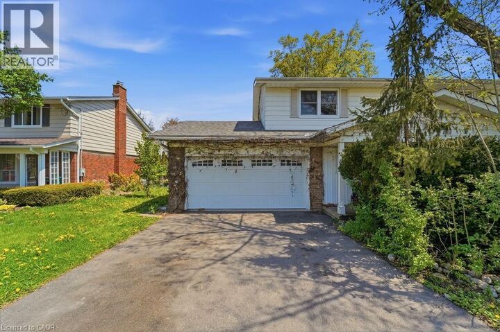 Property Photo: 46 Birchcliff Avenue ON N2M 4V6