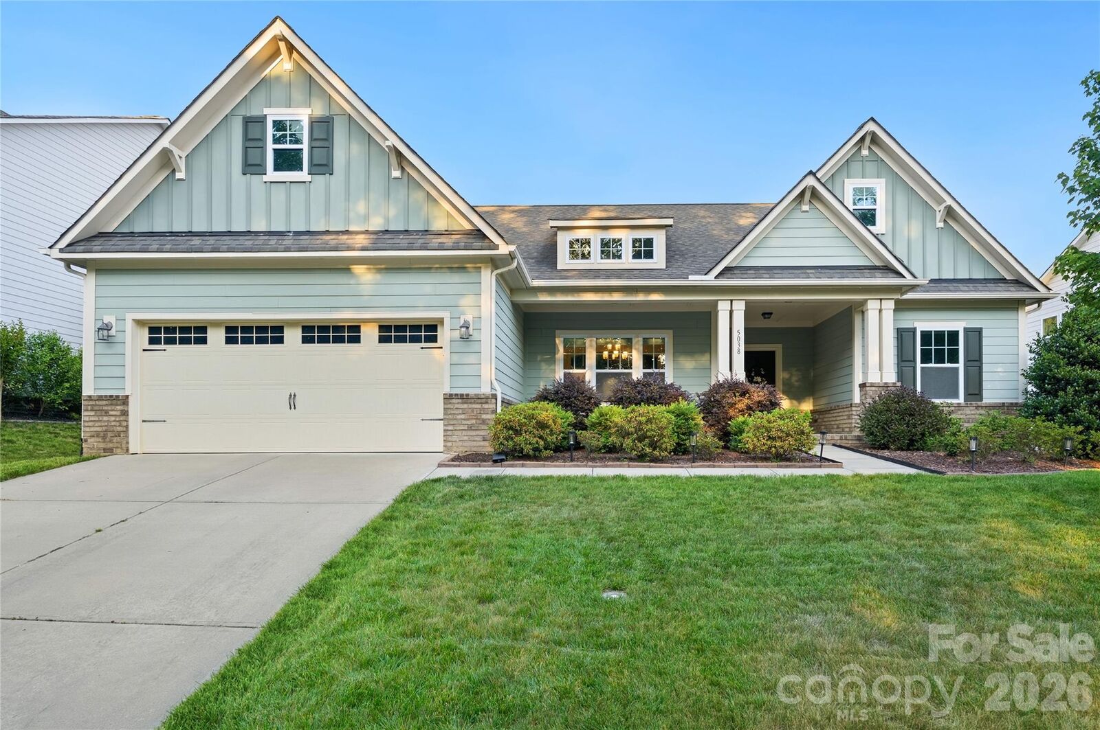 Property Photo:  5038 Stonehill Lane  NC 28104 