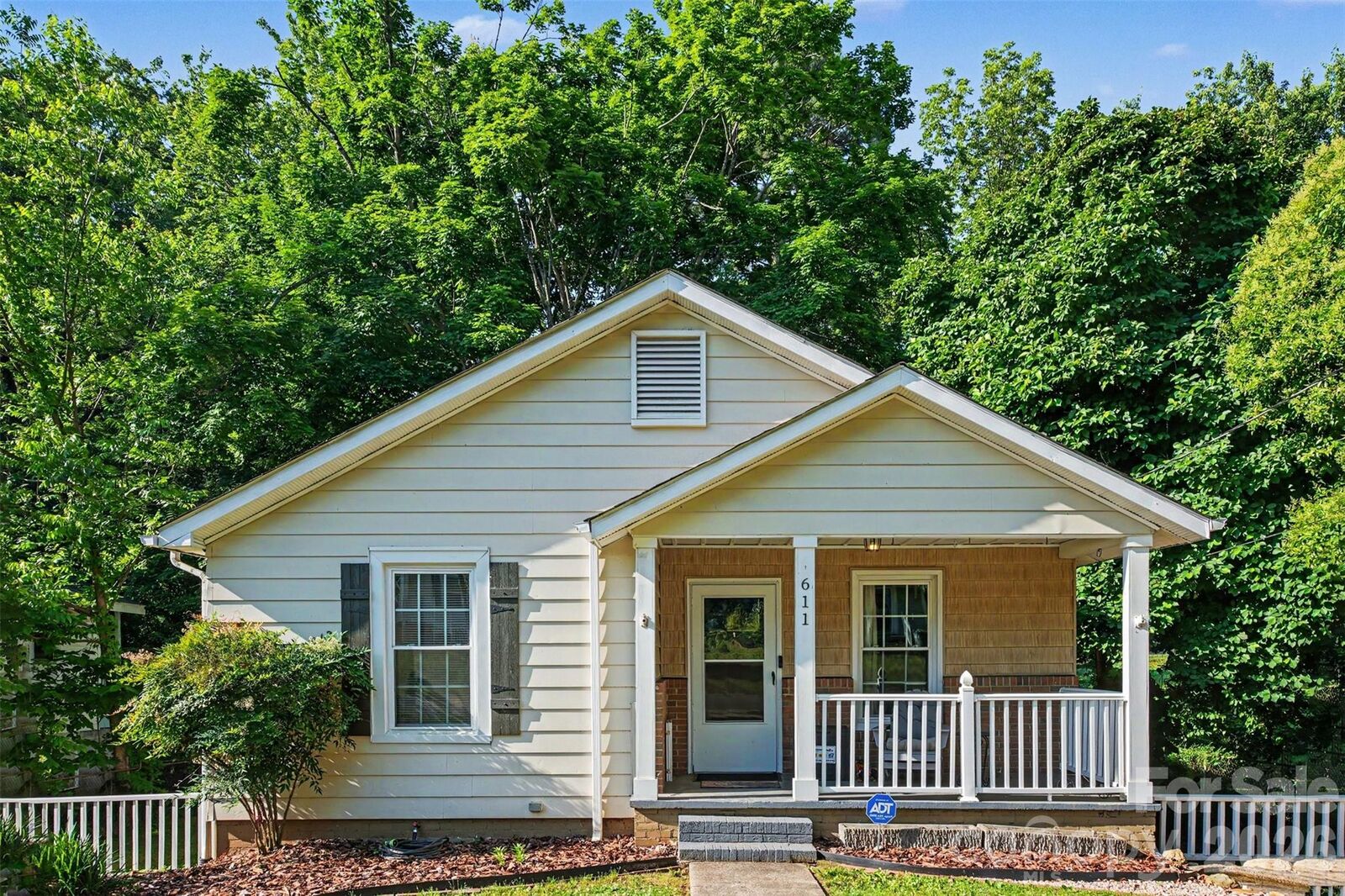 Property Photo:  611 E 4th Avenue  NC 28054 