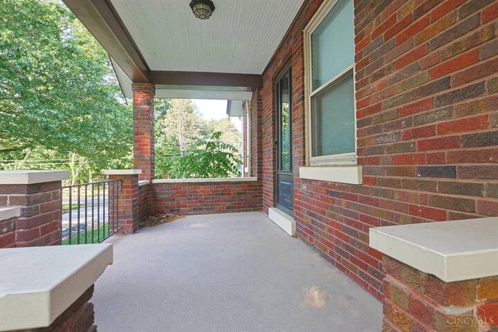Property Photo:  3247 Autumn Lane  OH 45239 