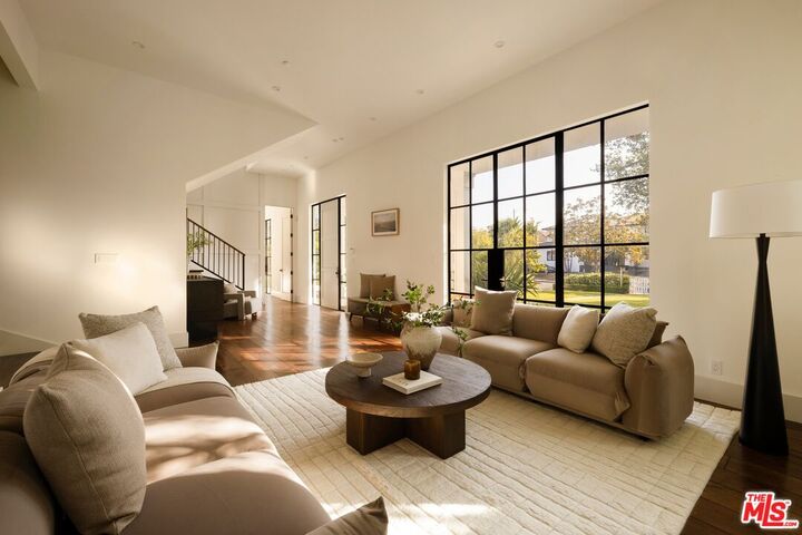 Property Photo: 1459 Via Cresta CA 90272