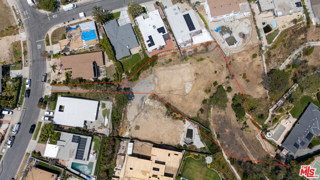 Property Photo:  3440 Cloudcroft Dr  CA 90265 