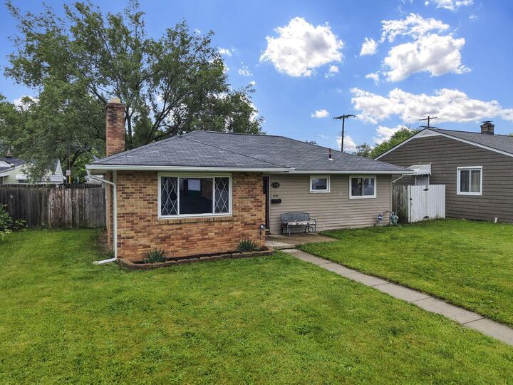 Property Photo:  126 Oxley Road  OH 43228 