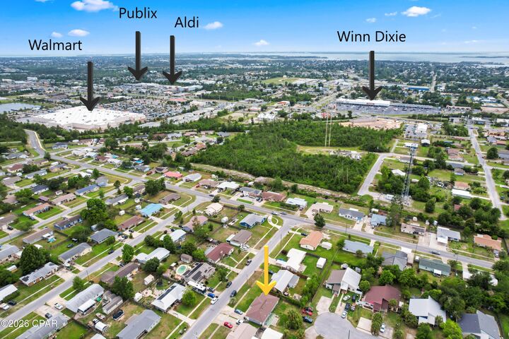 Property Photo: 508 E Pine Forest Drive FL 32444
