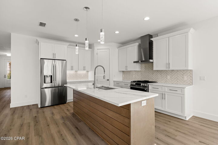 Property Photo:  116 Sea Oats Drive  FL 32413 