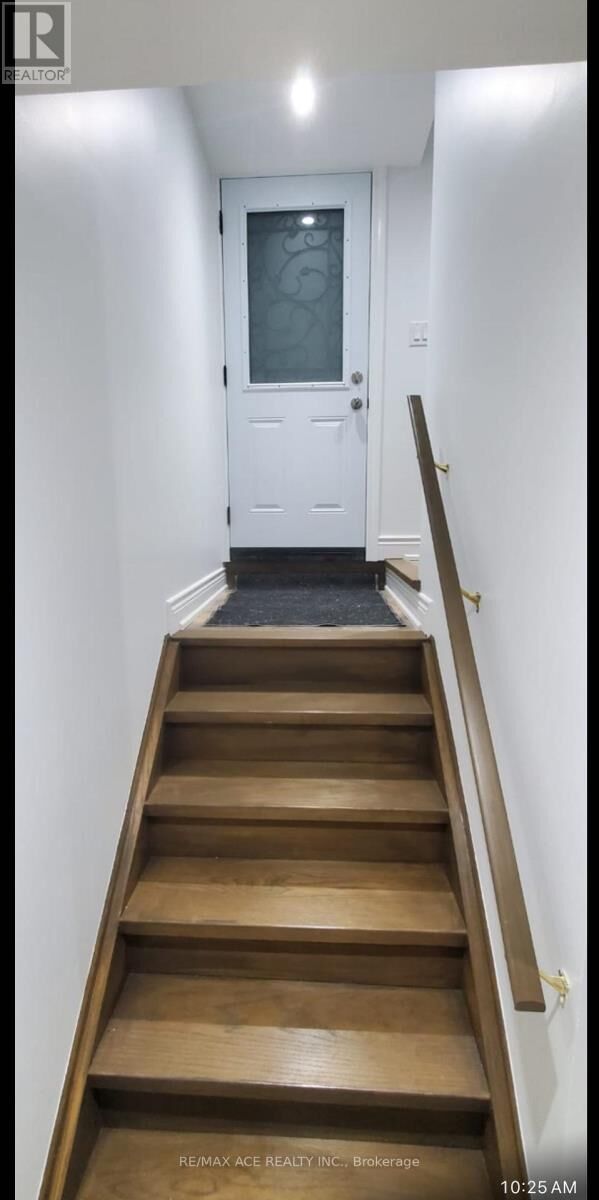 Property Photo:  48 Lloydminster Avenue Bsmt  ON L1Z 0N8 