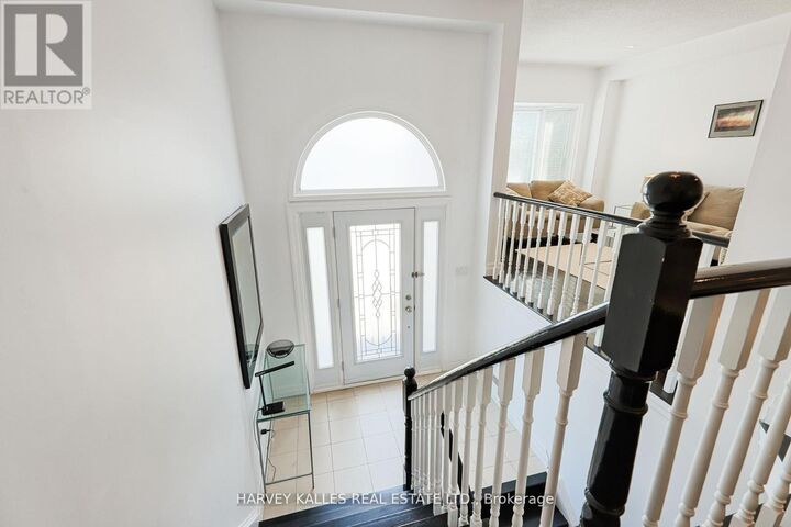 Property Photo: 1050 Lindsay Drive ON L6M 3B5