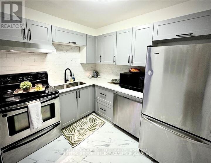 Property Photo:  563 Mornington Avenue 212  ON N5Y 4T8 
