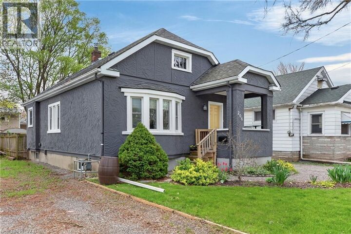 Property Photo:  206 York Street  ON L2R 6G4 