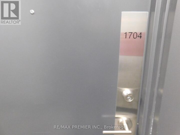 Property Photo:  7895 Jane Street 1704  ON L4K 2M7 