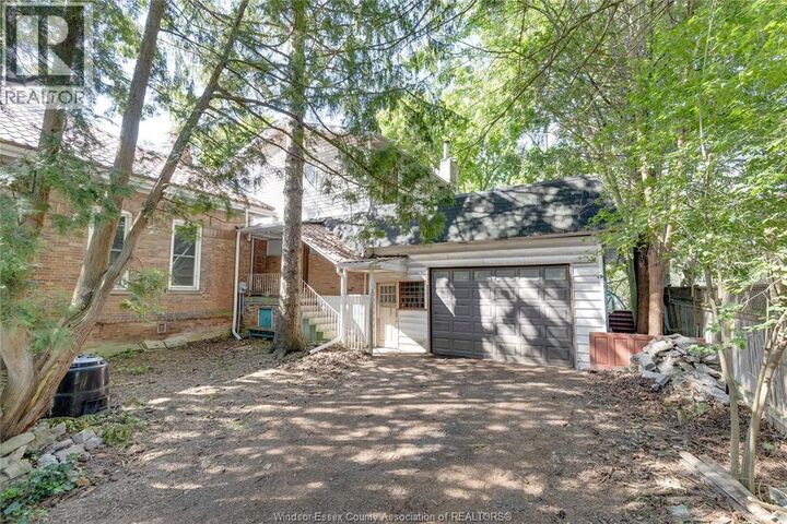 Property Photo: 62 Lacroix Street ON N7M 2T6