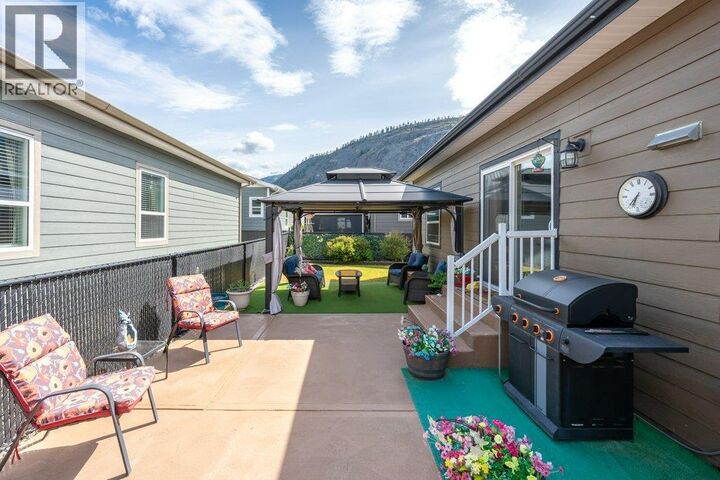 Property Photo:  8300 Gallagher Lake Frontage Road 91  BC V0H 1T2 