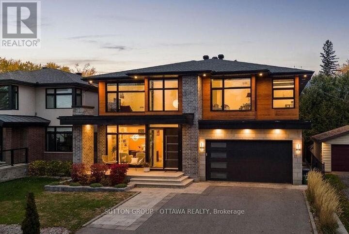 Property Photo:  17 Lotta Avenue  ON K2G 2A9 