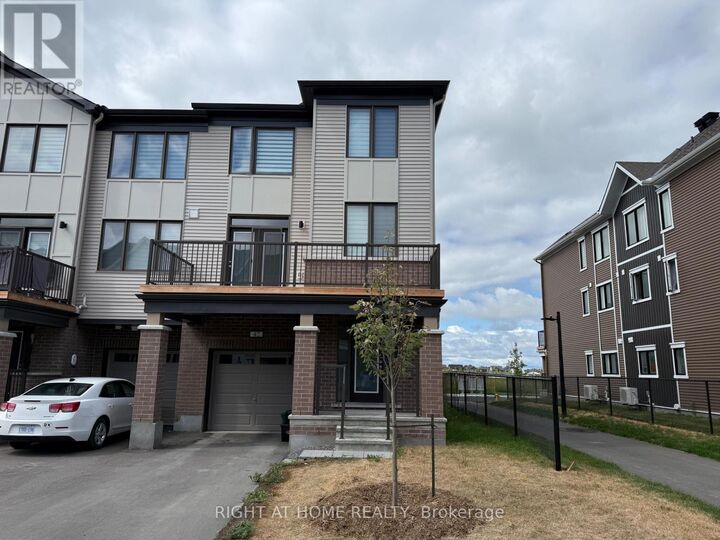 Property Photo:  42 Stitch Mews  ON K0A 2Z0 