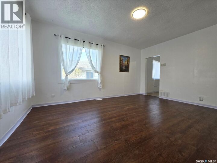 Property Photo:  478 3rd Avenue NW  SK S9H 0S5 