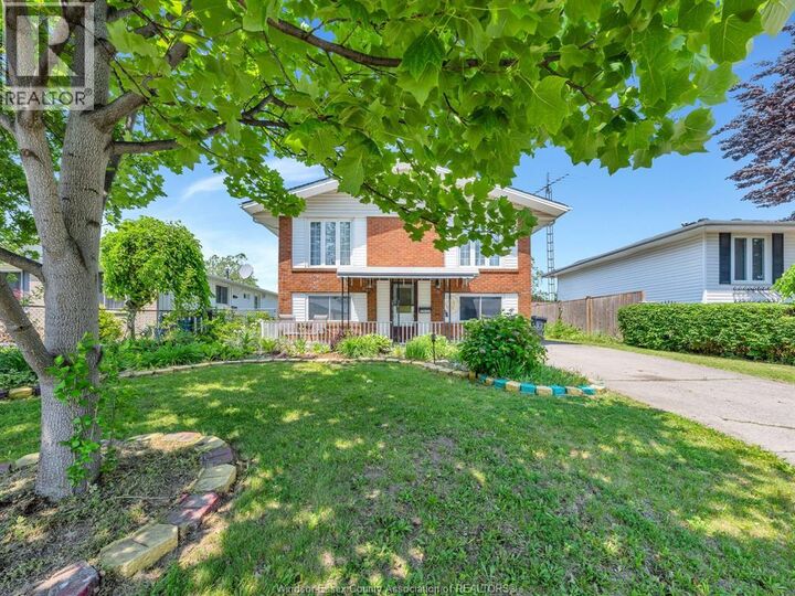 Property Photo:  10670 Lambeth Road  ON N8R 1C9 