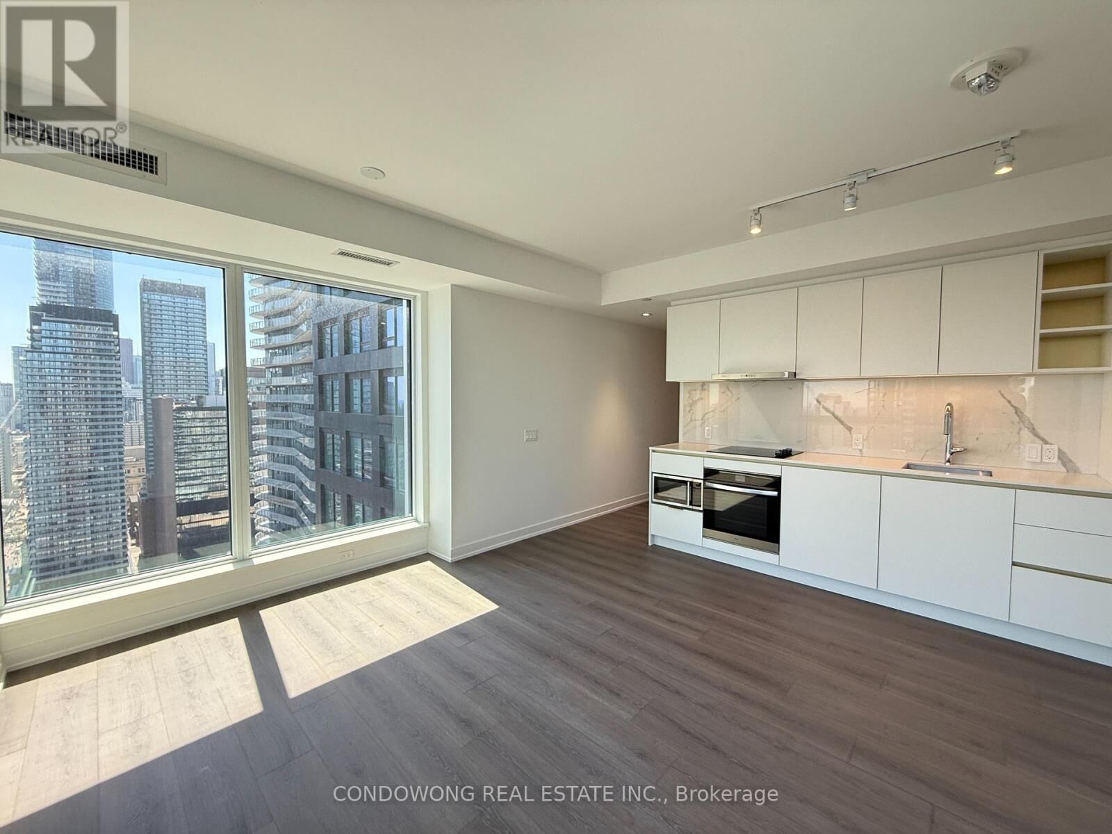 Property Photo: 8 Wellesley Street West 3309 ON M4Y 0J5
