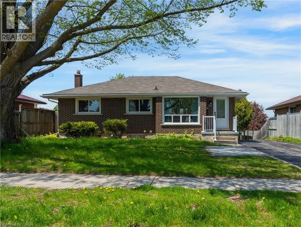 Property Photo:  100 Lauris Avenue  ON N1R 5L4 