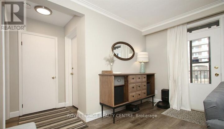 Property Photo:  339 Sheppard Avenue East 2  ON M2N 3B3 