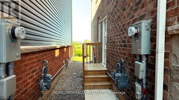 Property Photo:  147 Yates Drive  ON L9E 1S7 