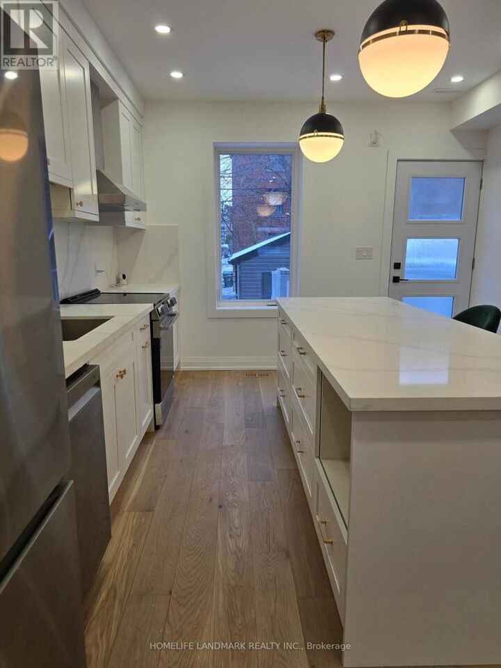 Property Photo:  9 Alton Avenue  ON M4L 2M3 