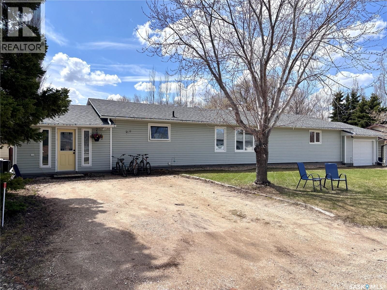 Property Photo:  218 Taphorn Street  SK S0K 2Y0 