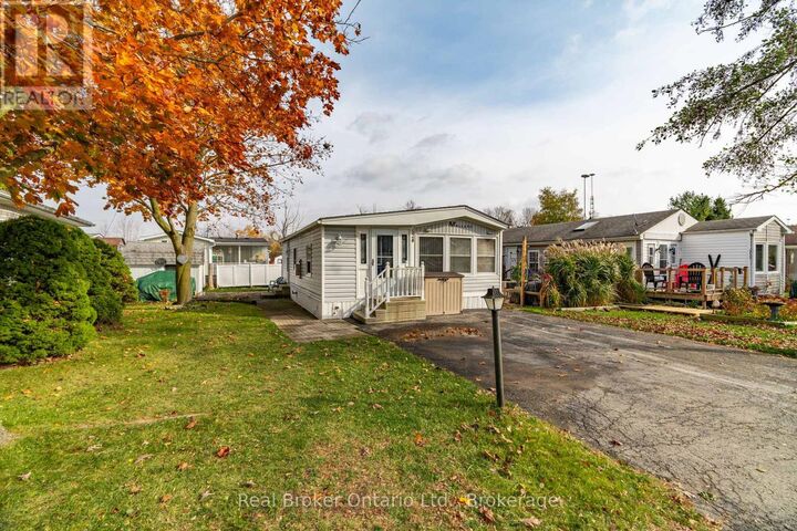 Property Photo:  524 Poplar Place  ON N0B 1J0 